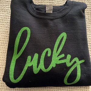 ST. PATTY’S SWEATSHIRT comfy Gilden brand sweatshirt 🍀 size Med